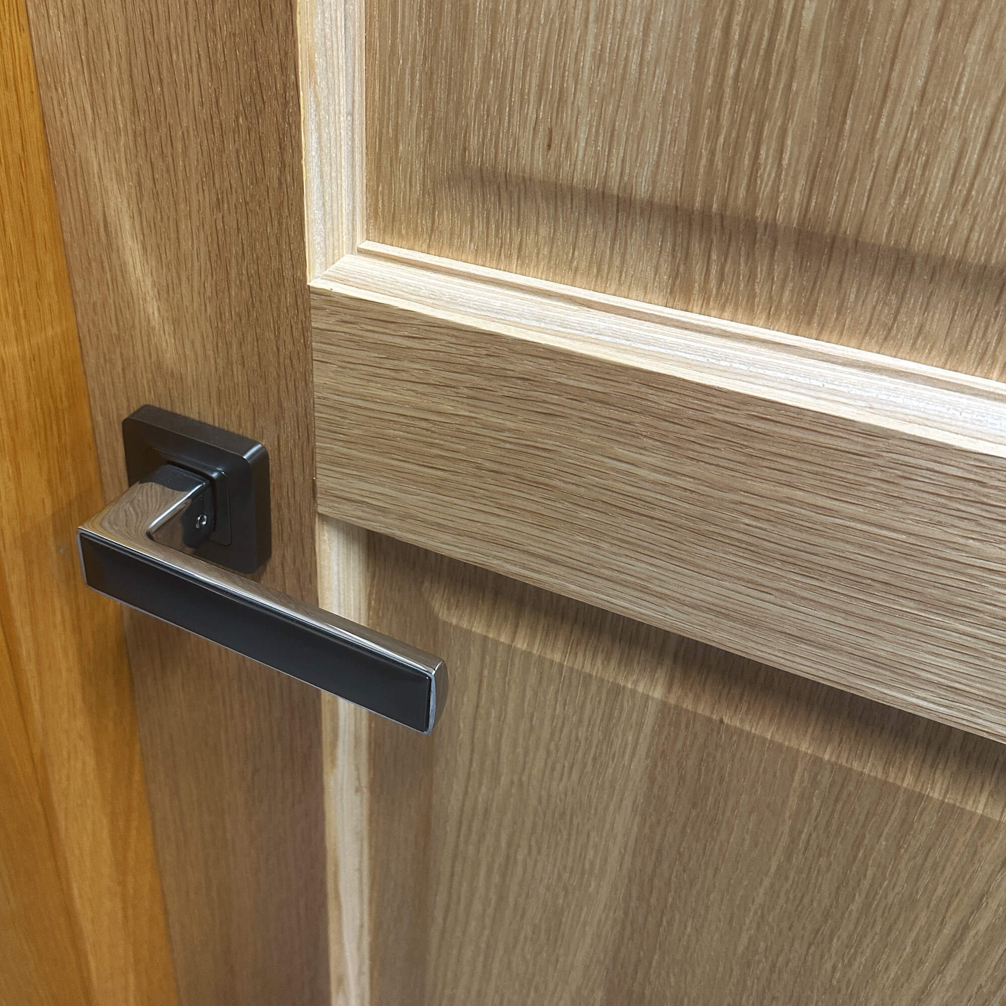 Contemporary White Oak 4 Panel Door (40mm) - Image 5
