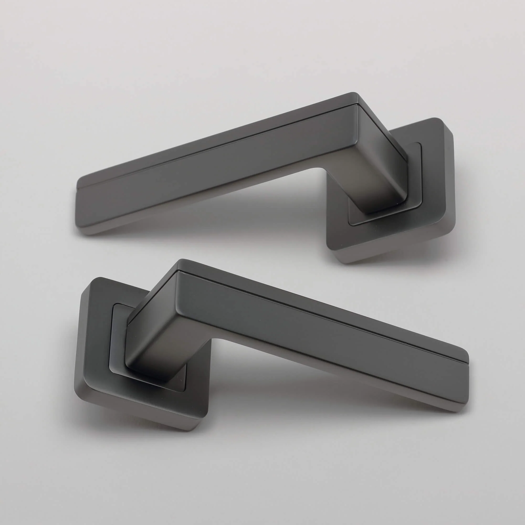 Hermes Matt Satin Black Square Rose Handle - Image 3