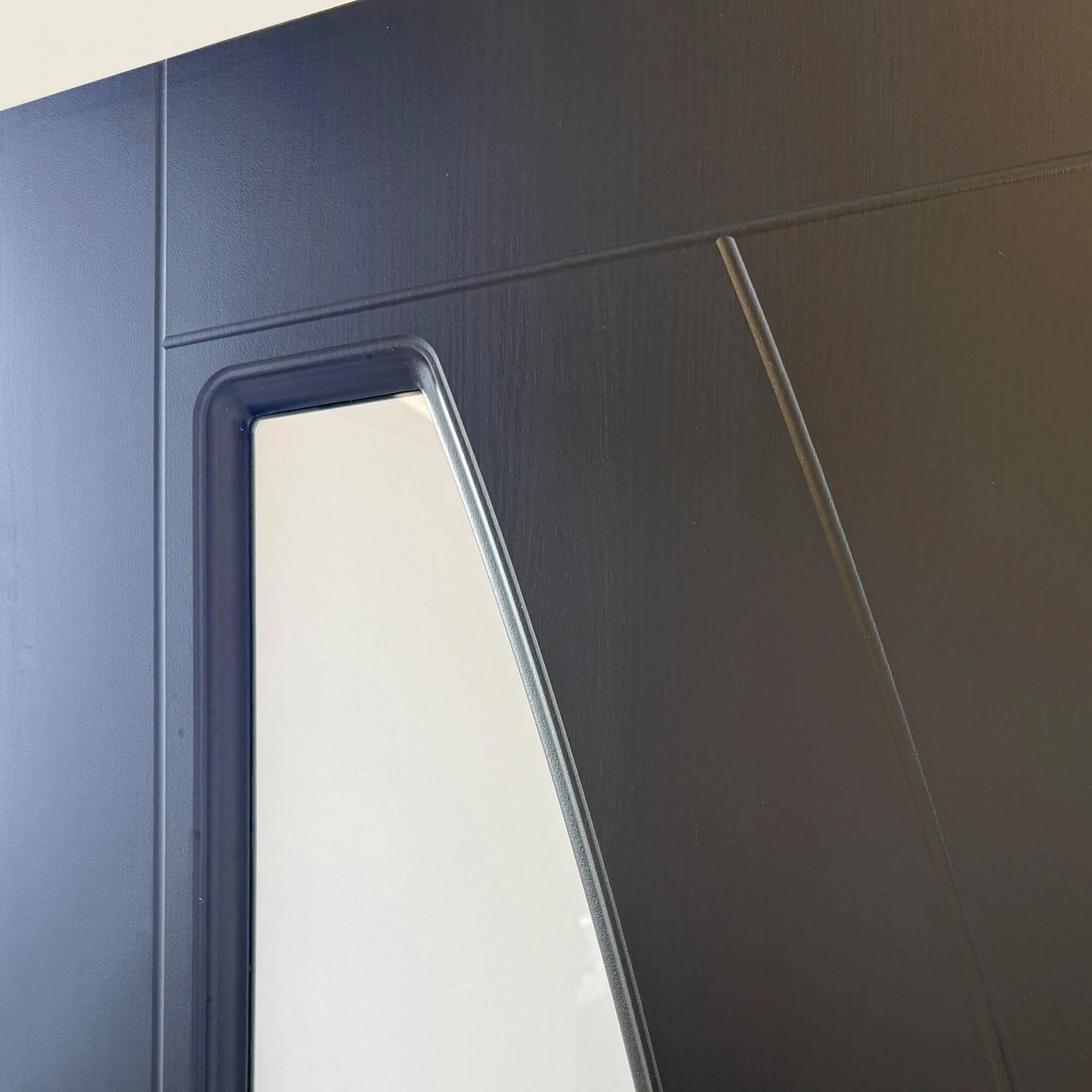 Salerno Black Ash 1 Lite Pre-Glazed Laminate Door (35mm) - Image 3